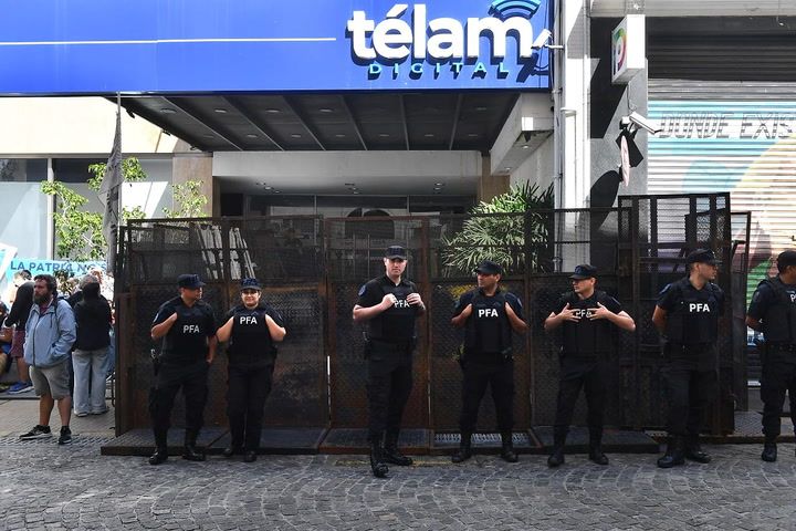 Grave: el gobierno cierra Télam la única agencia federal de noticias