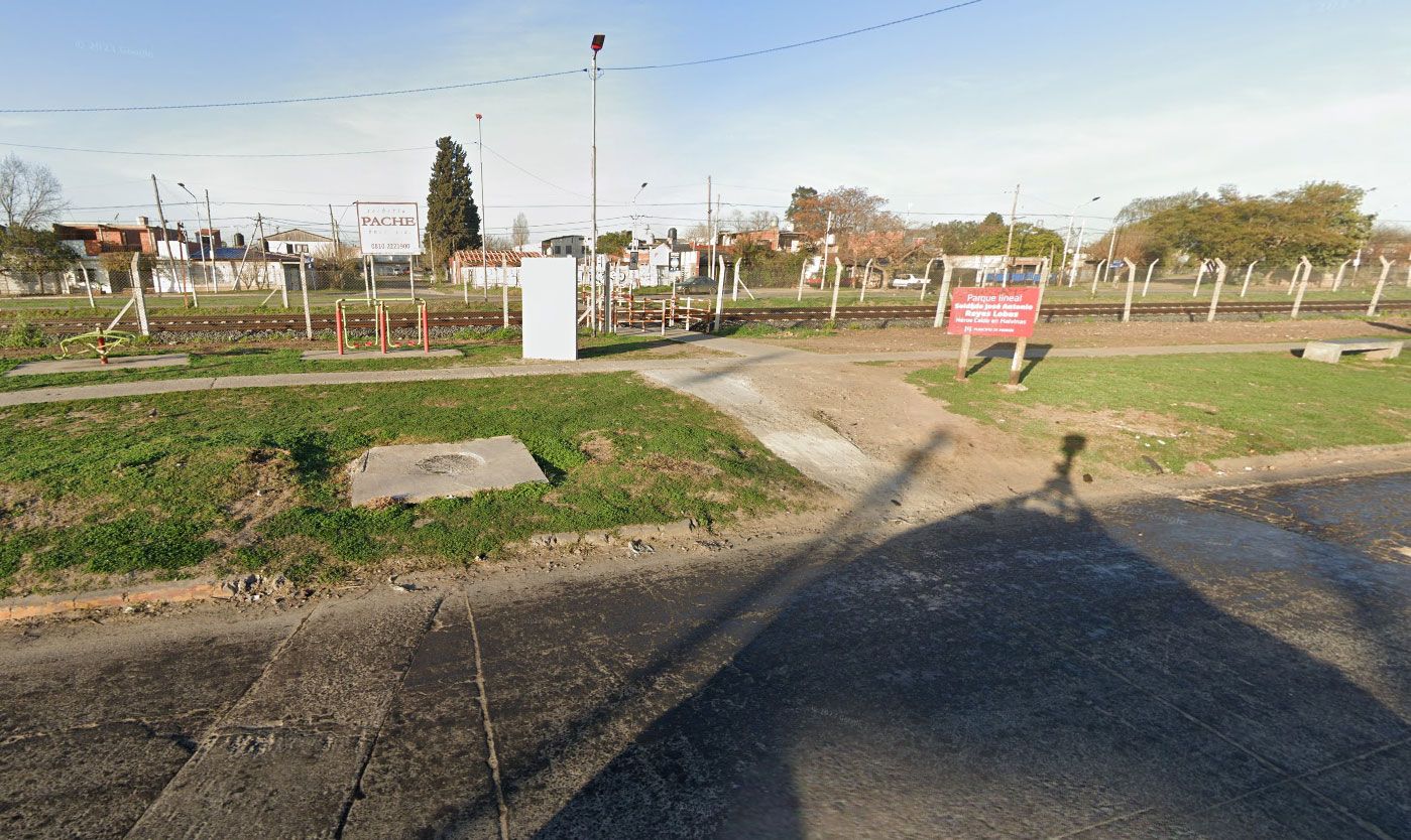 Castelar: La policía encuentra un bebe ya fallecido en una bolsa al costado de la vía