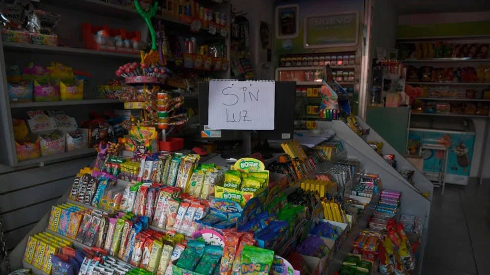 3000 usuarios sin luz en Castelar y cortes masivos en el norte del País