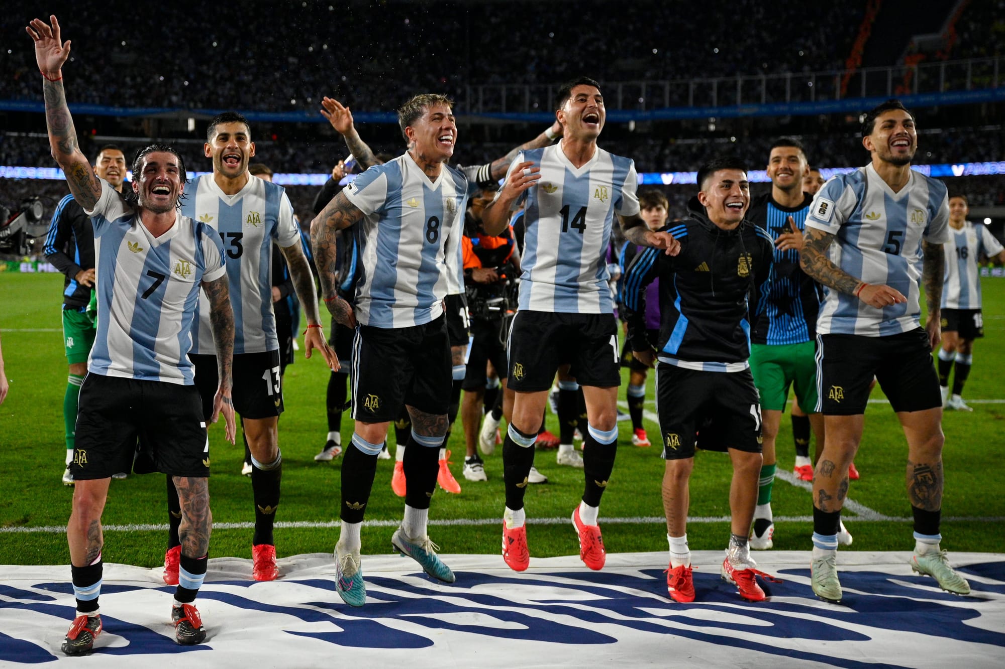 Fiesta total de La Scaloneta en el Más Monumental