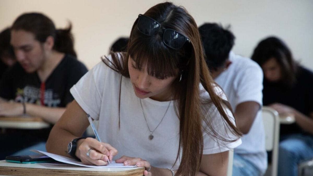 La UNAHUR comienza con las pre-inscripciones a carreras de cara al 2026