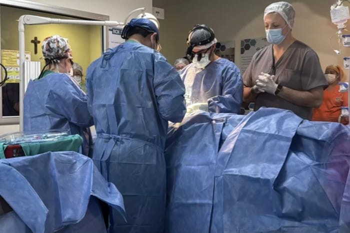 Un trabajo insólito: Médicos de Salta y el Garrahan unieron fuerzas para conectar a un joven a un corazón artificial