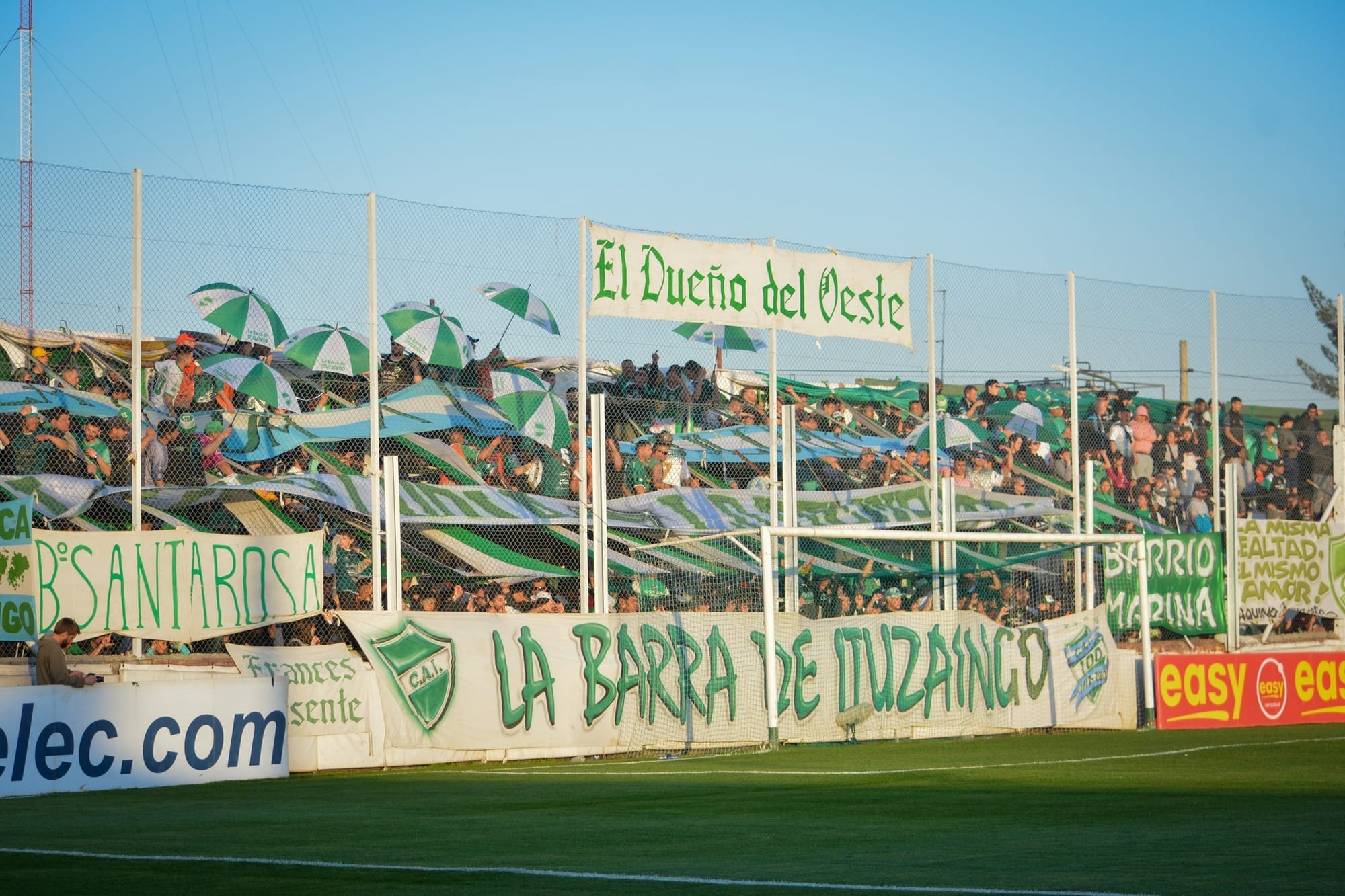 El Club Atlético Ituzaingó pide ayuda a sus hinchas para afrontar una demanda millonaria