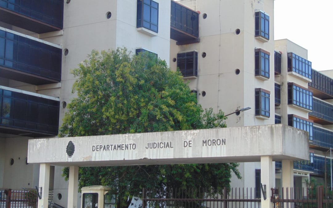 Separan del cargo al docente inspector denunciado por abuso en el Instituto Lourdes