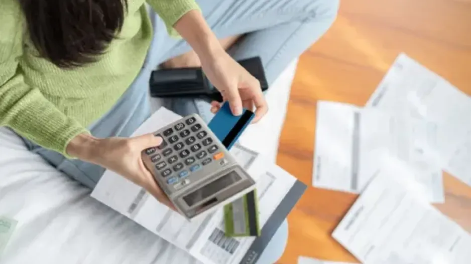 La familias bonaerenses, endeudadas: Una crisis que azota a jóvenes y adultos