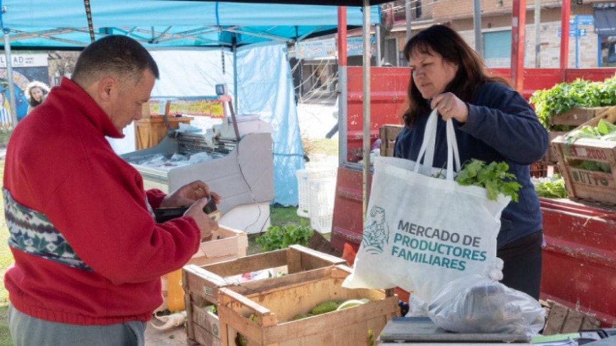 Morón: el Mercado de Productores Familiares regresa con alimentos frescos e increíbles descuentos