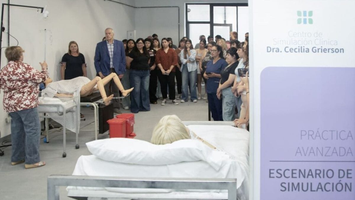 La UNAHUR inauguró nuevas aulas de biosimulación para Kinesiología y Obstetricia