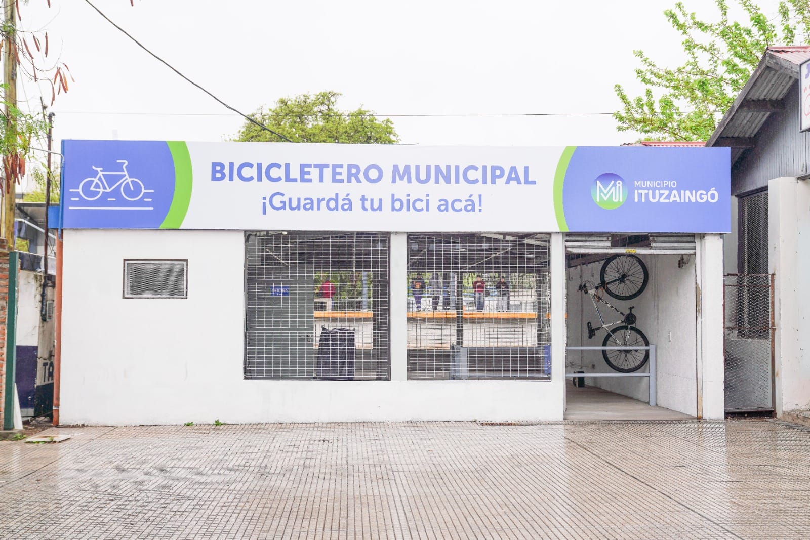 Ituzaingó: cómo funciona el bicicletero municipal junto a la estación del Tren Sarmiento