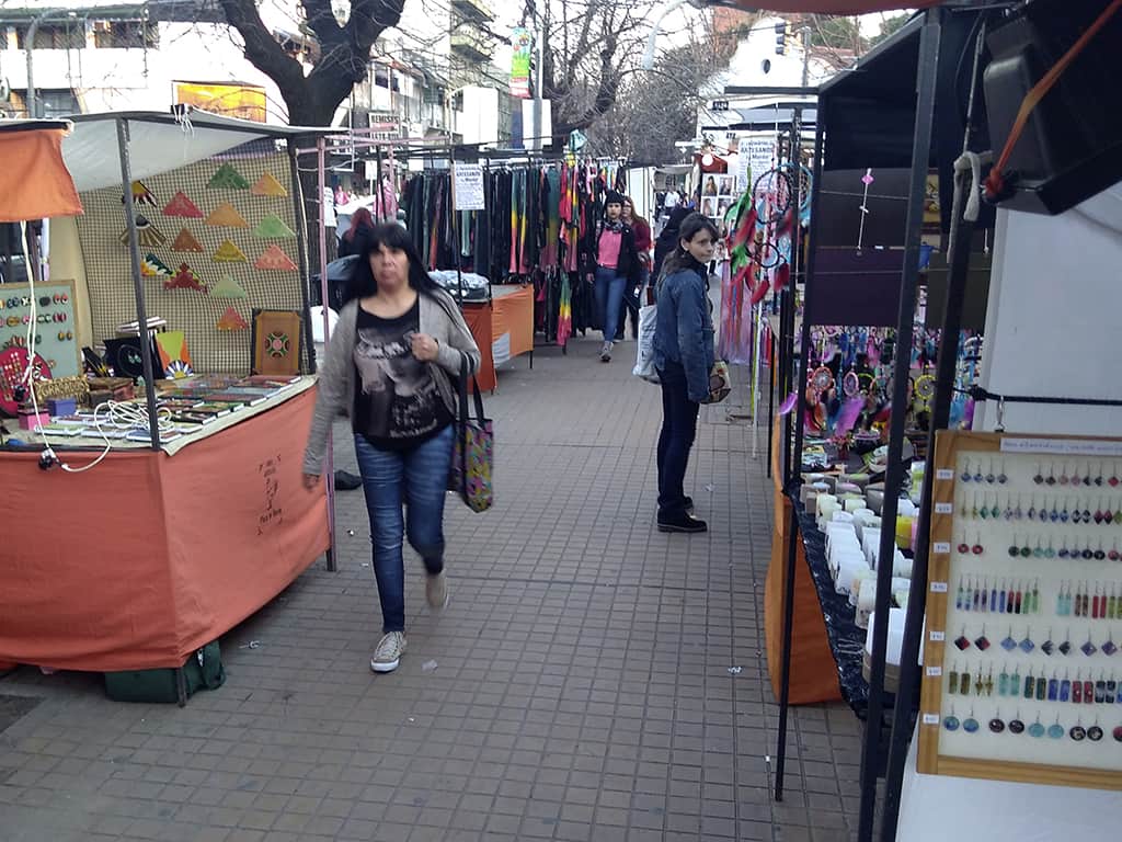 A 30 años de su surgimiento, conoce la historia de la feria artesanal de Morón