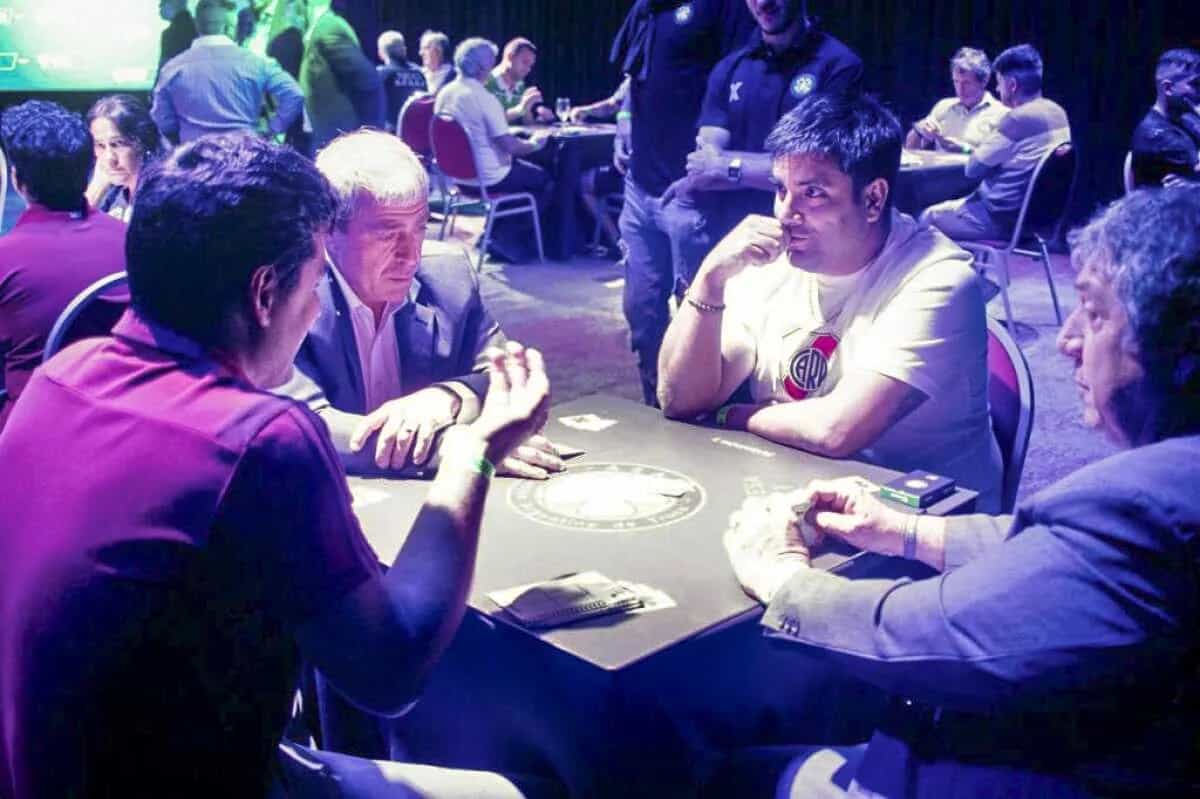 Arrancó la Liga Nacional del Truco con los equipos grandes del futbol argentino