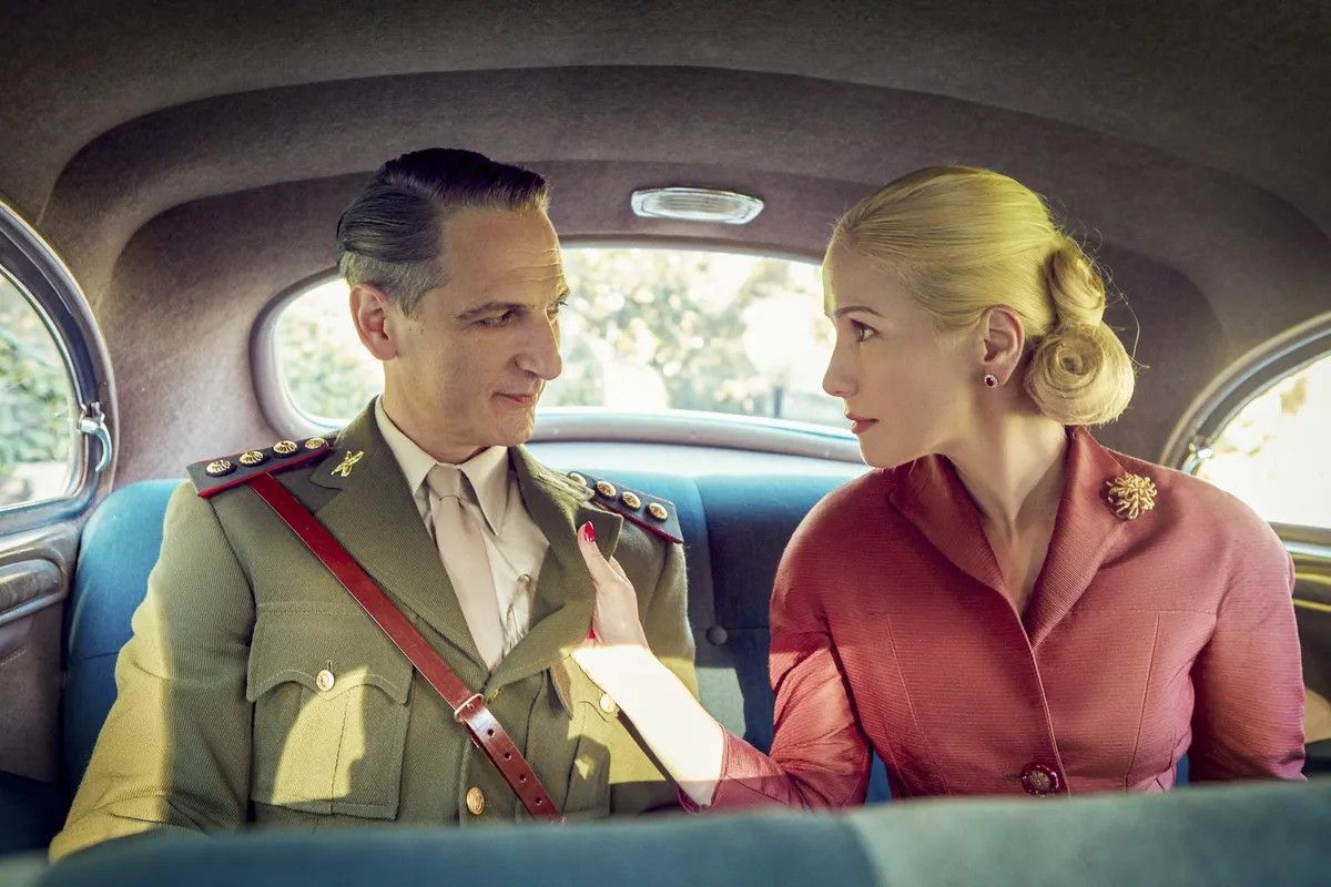 “Santa Evita”: La serie del momento ya está disponible en Star +