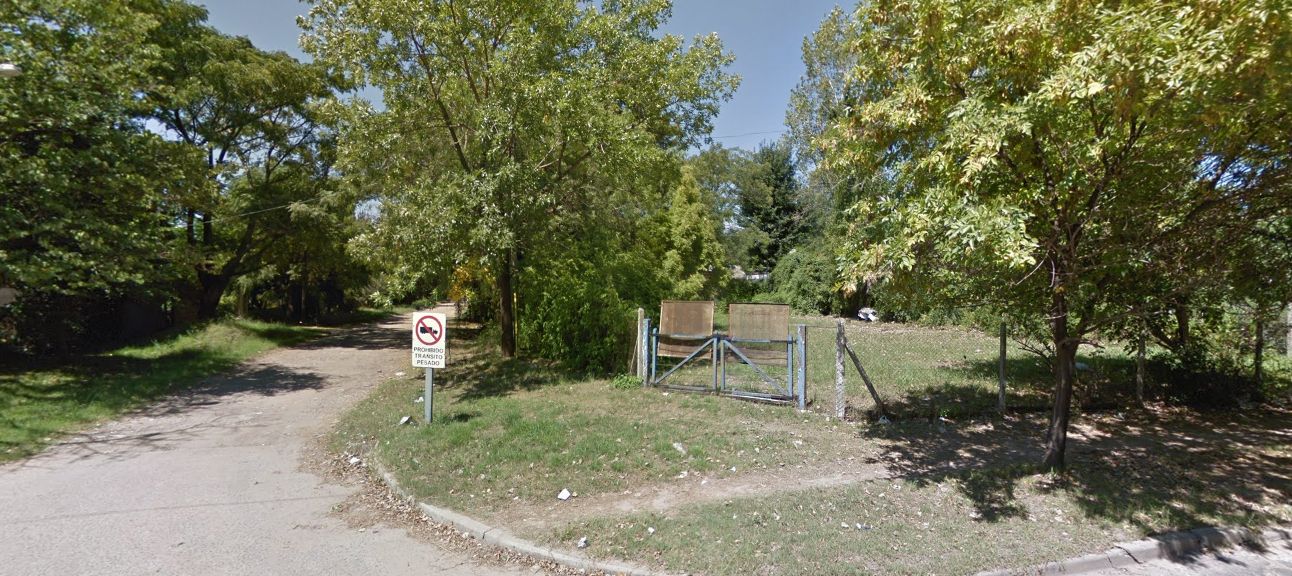 Villa Udaondo: la policía detuvo a un hombre dentro de una camioneta con 2 nenas de 8 y 10 años por posible abuso sexual