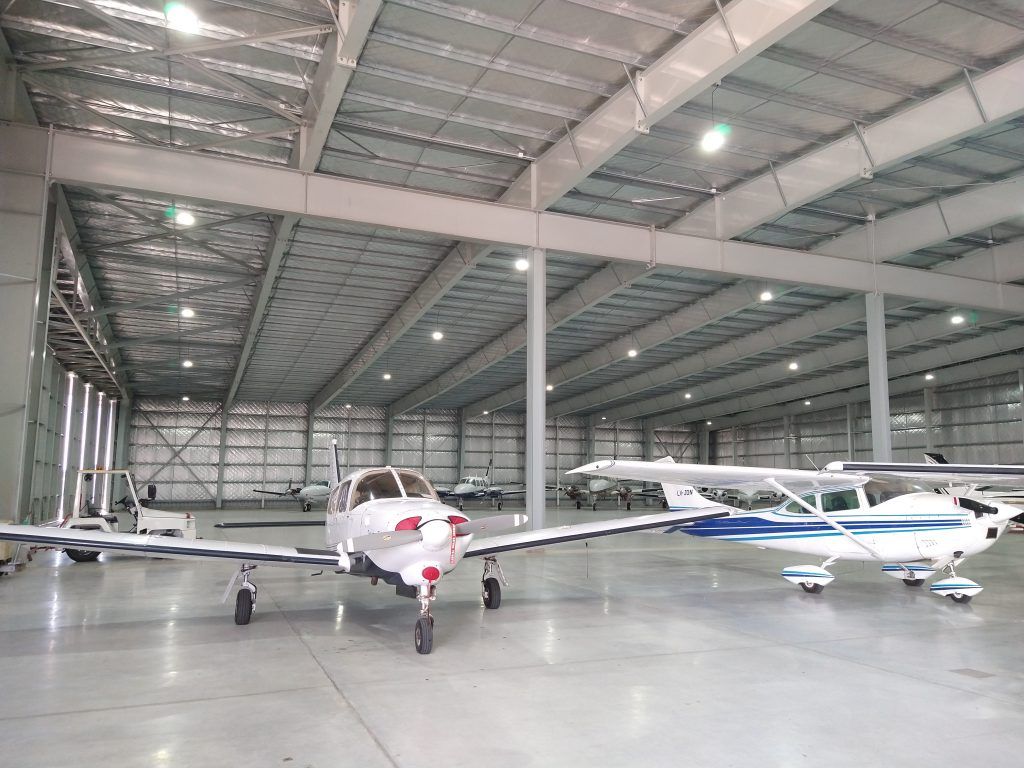 Morón: Secuestran una avioneta en un hangar de la Base vinculada a una banda narco: 11 detenidos.