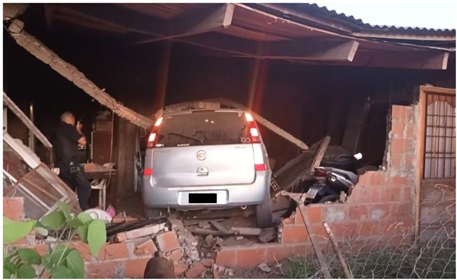 Moreno: se conocieron imágenes del momento en que el auto se incrusta en la casa y mata a 2 hermanitos
