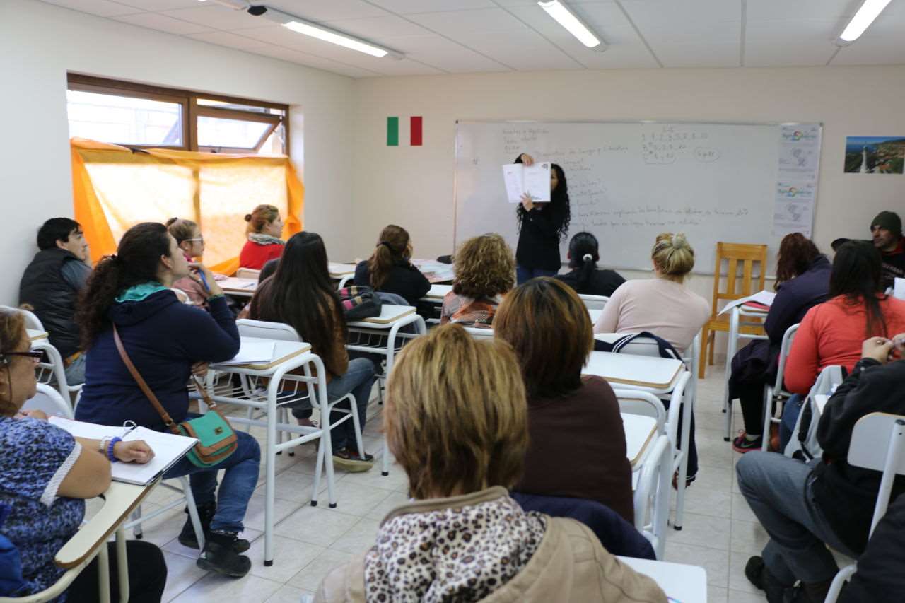 Ya abrió la preinscripción al Plan FinEs 2023 ¿Cómo anotarse para terminar el secundario?