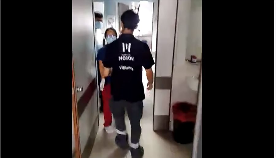 Morón: despiden a un empleado municipal tras golpear a otro trabajador dentro del Hospital