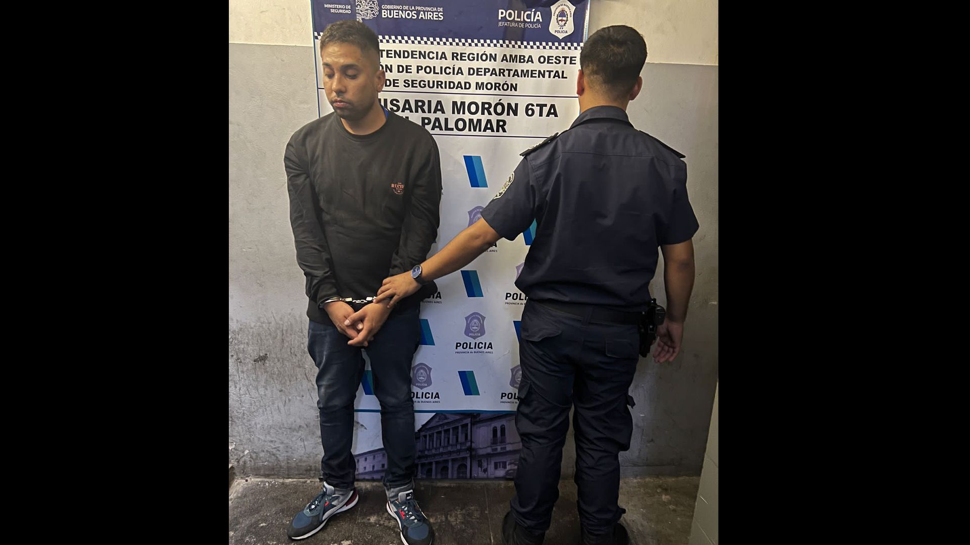 El Palomar: detienen a un "hombre Araña" mientras trepaba un balcón para robar una casa