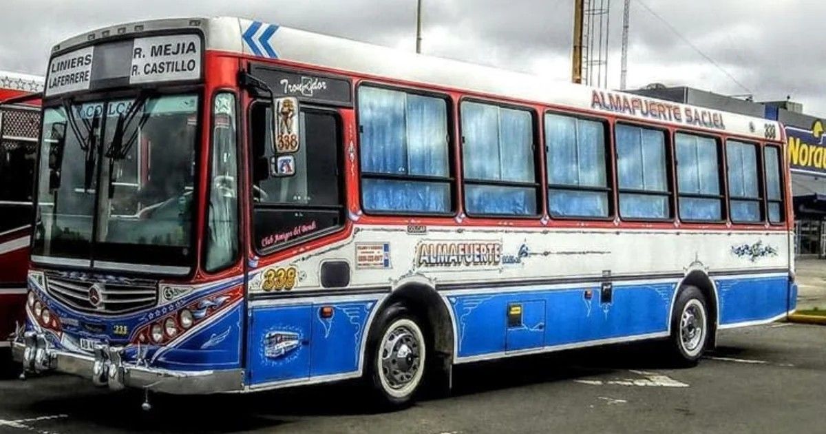 Hay ocho líneas de colectivos del oeste en paro tras la detención de dos choferes de la empresa Almafuerte