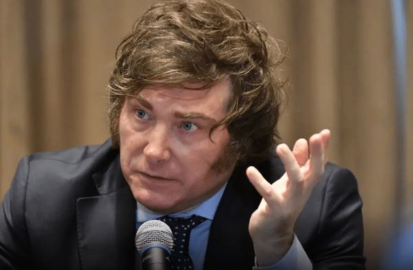 A 4 días de la elección Javier Milei prometió privatizar el Sarmiento a $1.100 pesos el pasaje