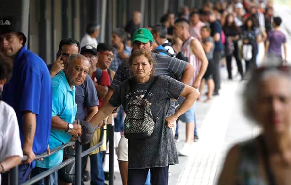 Absurdo e indignante: el saldo negativo de la SUBE seguirá congelado