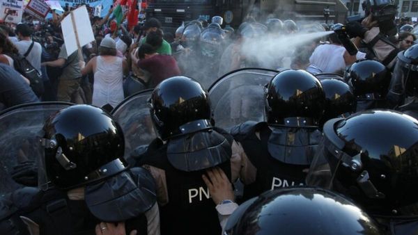 Liberaron a los dos vecinos de Ituzaingó detenidos durante la represión en el Congreso