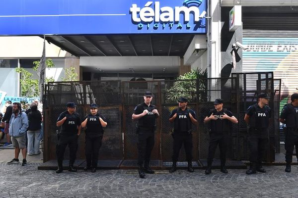 Grave: el gobierno cierra Télam la única agencia federal de noticias