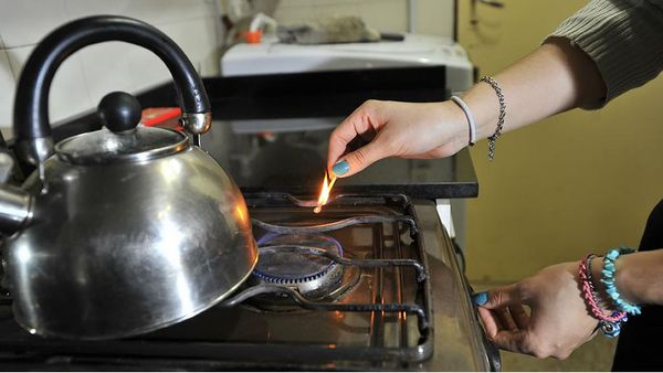 Tarifa de gas: desde el lunes el aumento para jubilados, AUH o discapacitados será del 280 %