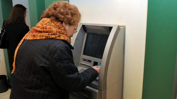 Escandaloso: el gobierno le pagará a los jubilados y pensionados en 2 cuotas