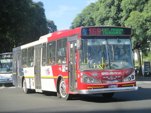 Colectivos: Las líneas que no paguen el aumento mañana no tendrán servicio