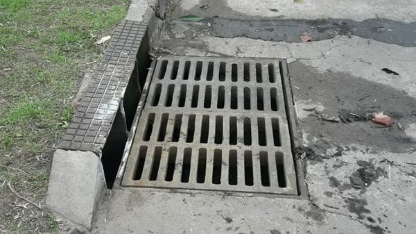 Ituzaingó: En una semana se robaron las campanas de 2 parroquias y una alcantarilla en pleno centro