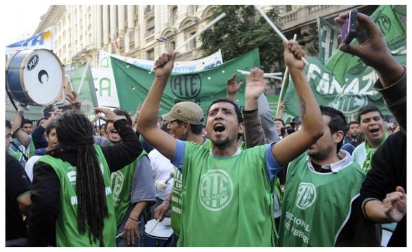 El miércoles habrá un ingreso masivo a los ministerios nacionales de los trabajadores despedidos