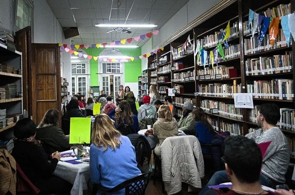 “Las voces del presente”: Últimos días para participar del seminario de lectura moronense