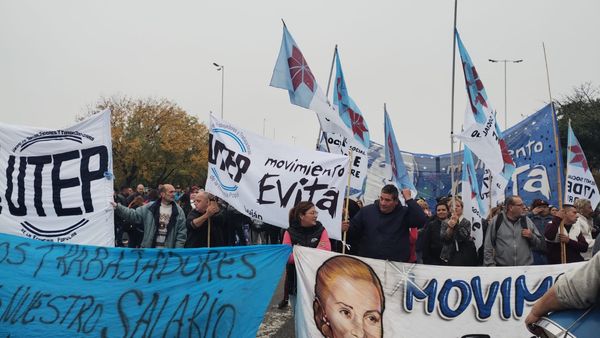 Moron: organizaciones sociales cortan Vergara y colectora