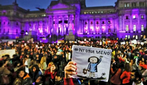 Movilización a Congreso por el #NiUnaMenos