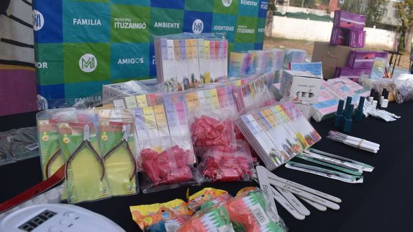 Ituzaingó: se entregaron herramientas para los jóvenes del Programa Envión