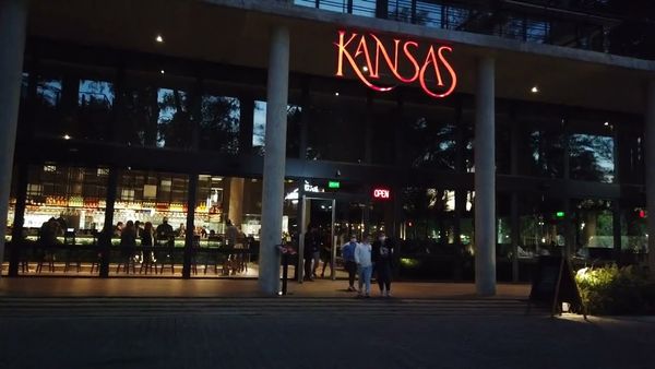 Ituzaingó: una joven mostró un ticket de Kansas Leloir por 200 mil pesos y fue viral