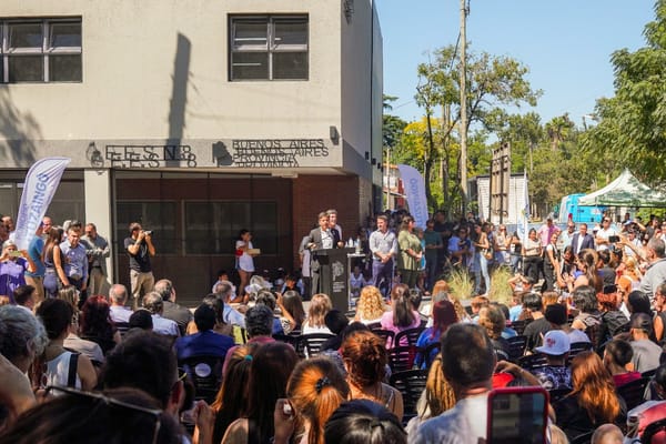 Kicillof en Ituzaingó: "Sin Estado no hay escuela y sin escuela no hay futuro"