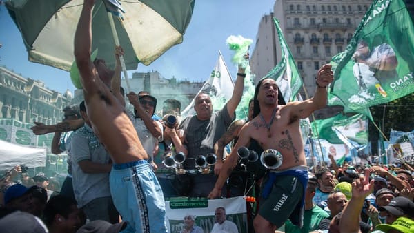 La CGT le puso fecha al paro general y se moviliza con los jubilados