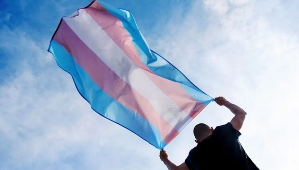 Otro ataque a la comunidad LGBT+: Un proyecto libertario busca modificar la Ley de Identidad de Género