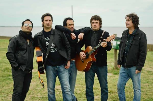 Ella es tan Cargosa festeja sus 25 años en Ituzaingó