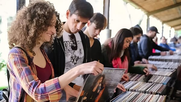 La feria de vinilos y CD's más grande del conurbano llega a Morón