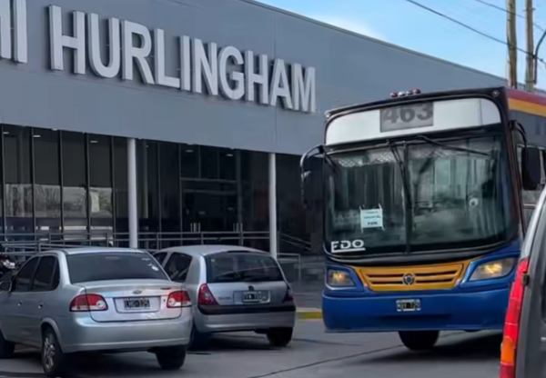 Hurlingham: dos líneas de colectivos llegan al hospital de PAMI