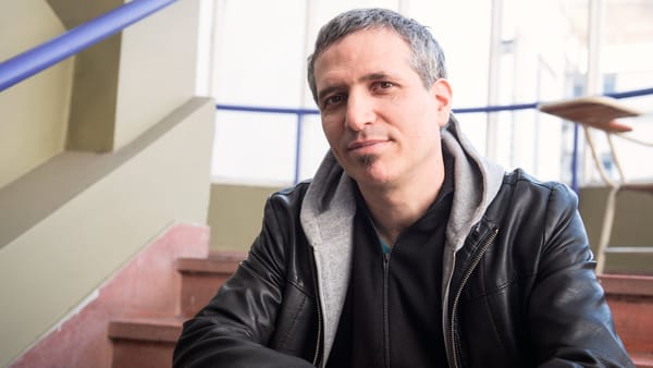 "Alzar la Voz": El historiador Ezequiel Adamovsky participará del ciclo moronense