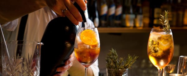 Un bar de Ituzaingó lanzó una propuesta especial para celebrar el Día del Maestro