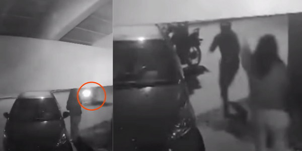 Villa Ariza: Motochorros  roban un auto en segundos