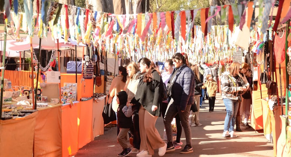 Morón está de fiesta: La Feria de Artesanos y Artesanas cumple 34 años