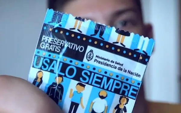 La sífilis se dispara un 71% en un contexto de "preservativos cero" por parte del Estado Nacional