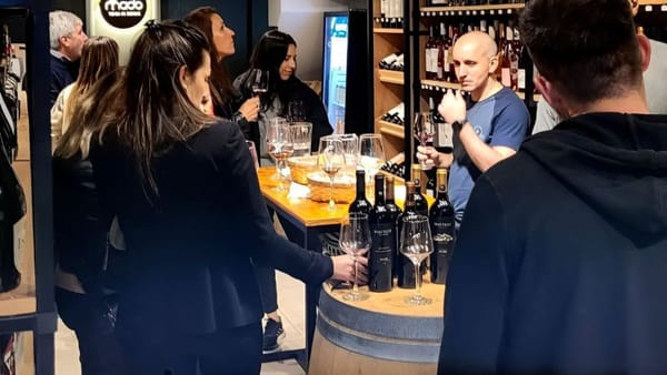 La "Noche de las Vinotecas" regresa con una nueva edición a zona oeste