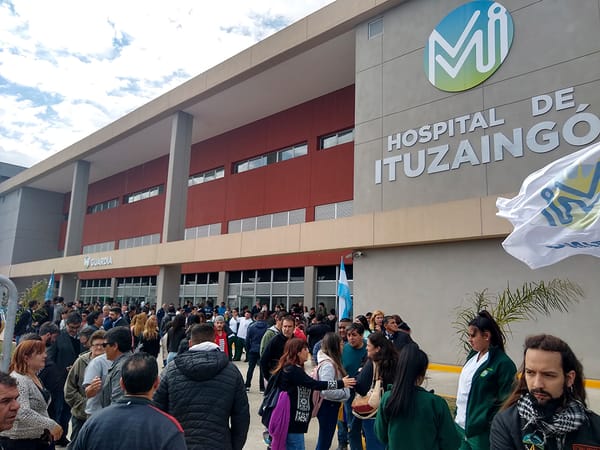 El Hospital de Ituzaingó otra vez en crisis: ninguna enfermera cobró el sueldo