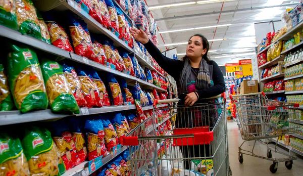 El Gobierno retrotraerá los precios de los fideos, el pan y la harina a los del mes pasado